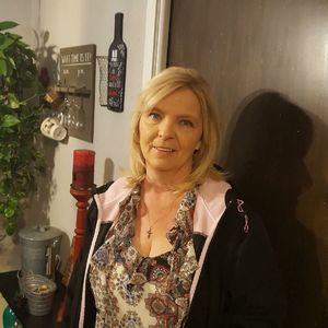 Meet your Posher, Debbie